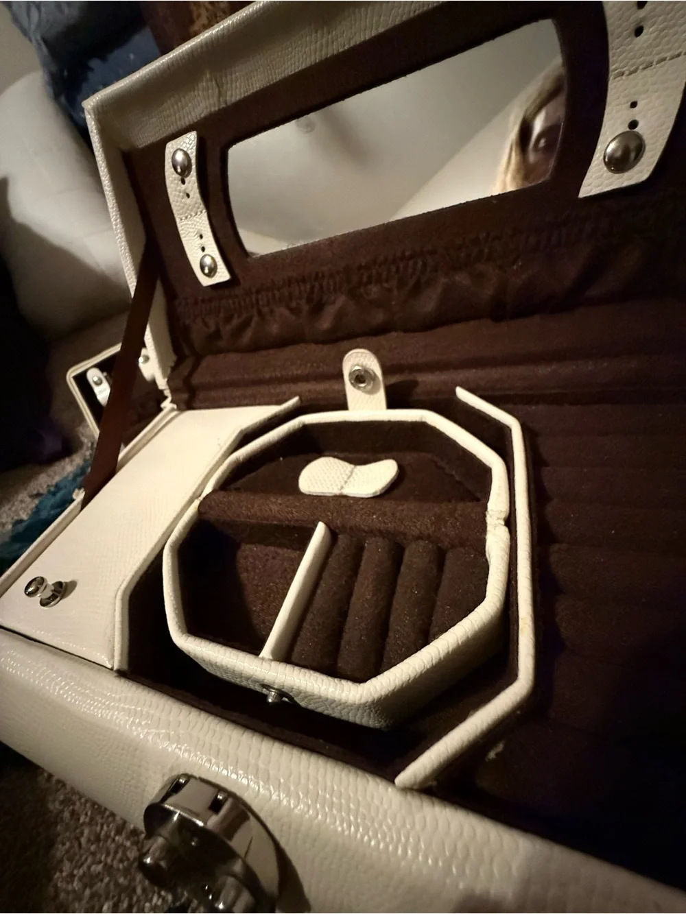 Rowallan White and Brown Jewelry Organizer Case